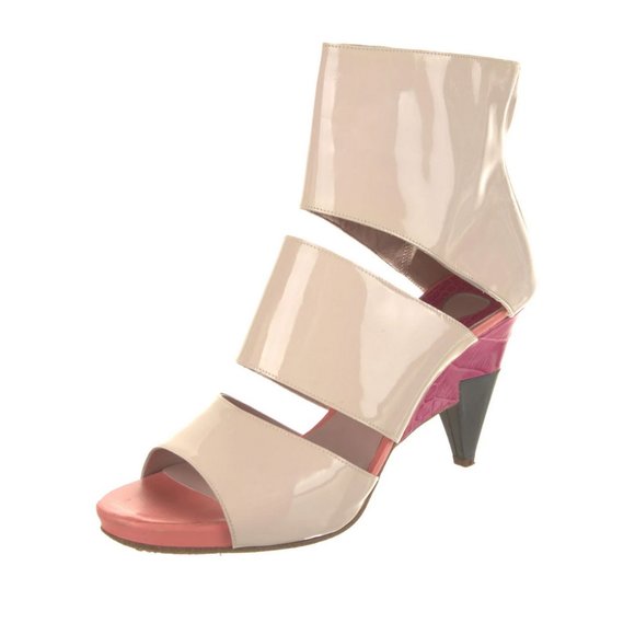 Chloé Patent Leather Pumps